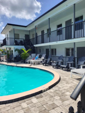 Гостиница Brightwater Suites  Клеруотер